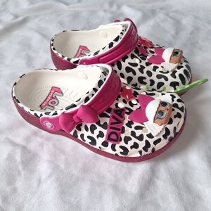 CROCS Kids Diva Slippers with Pink and Black Design